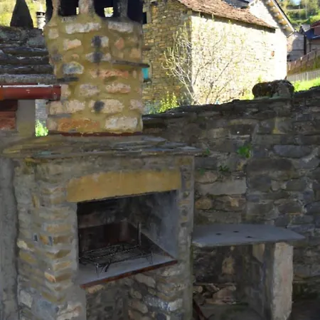 Calzon Ordesa Casa rural Oto